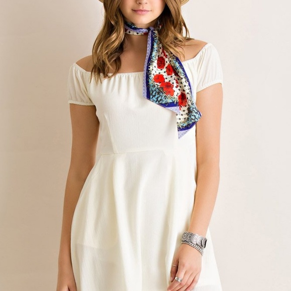 SALE New Entro Off Shoulder Dress Crepe - Picture 3 of 3